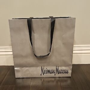 NEIMAN MARCUS PAPER SHOPPING GIFT BAG 16" X 16"